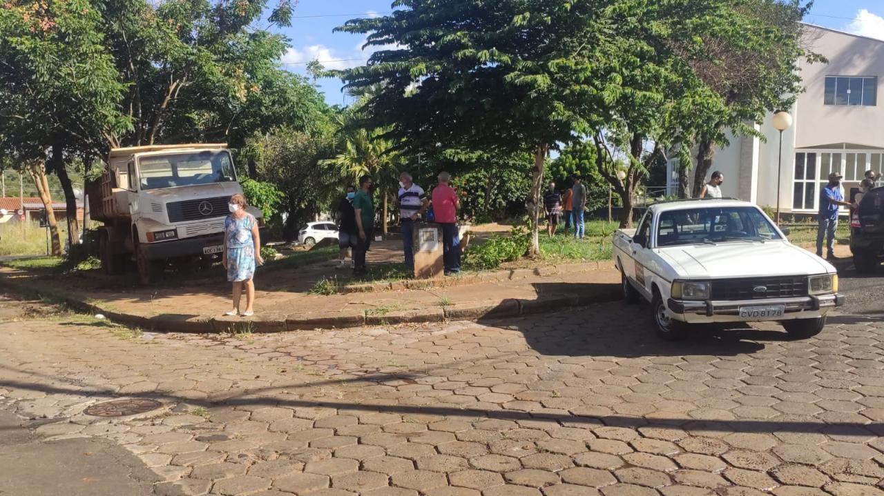 Foto 4 de 5 — ​Motorista morre atropelado pelo próprio caminhão no Jardim Santa Lúcia, em Araraquara